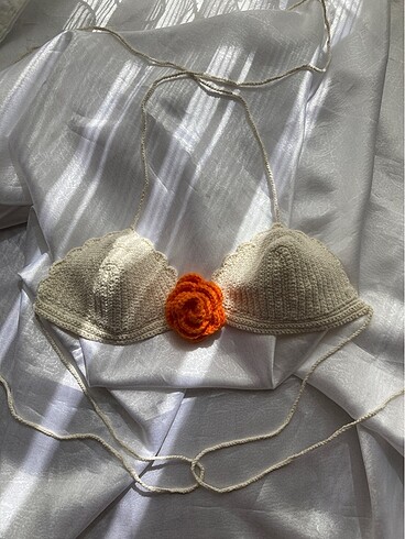 Bikini üstü