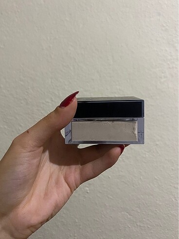 Huda Beauty Huda beauty pudra