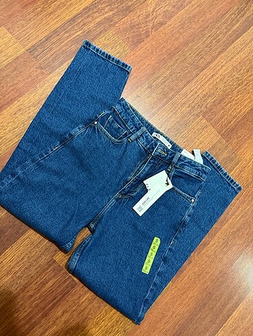Zara Mom jean