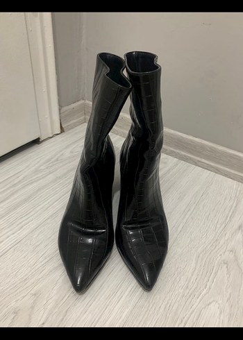 Siyah Yılan Desenli bot - Görsel 2