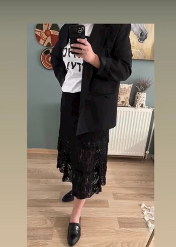 Dantel Detaylı Siyah Midi etek - Görsel 3