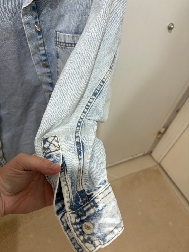 Oversize kalıp yıkamalı Denim gömlek - Görsel 5