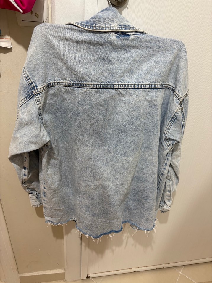 Oversize kalıp yıkamalı Denim gömlek - Görsel 2