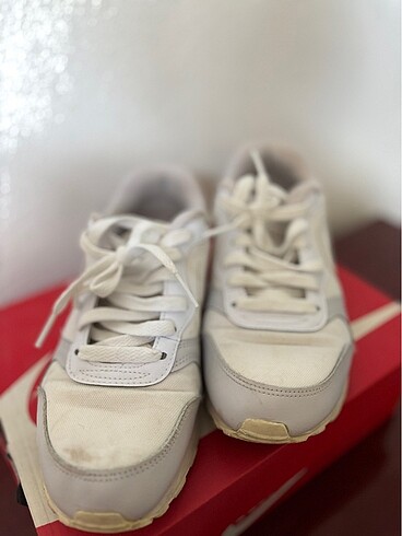 Nike spor ayakkabı - Görsel 2