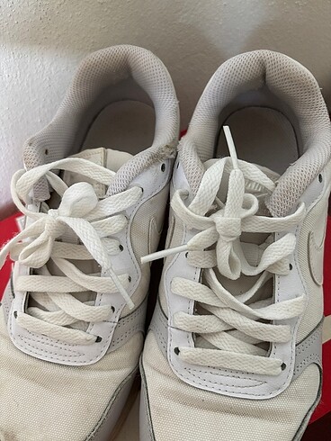 Nike spor ayakkabı - Görsel 3
