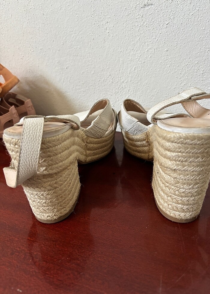 Topuklu sandalet - Görsel 3