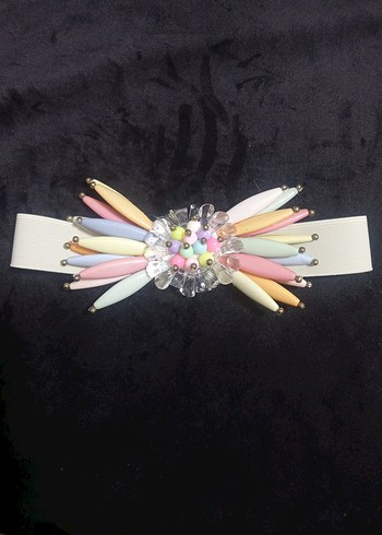 Pastel Renkli Avant-Garde Fiyonk Saç Aksesuarı