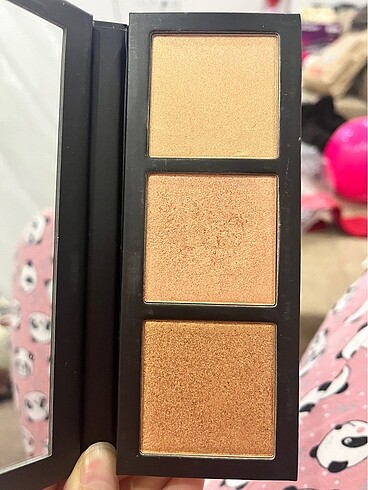 Beden Renk mac hyper real glow aydınlatıcı