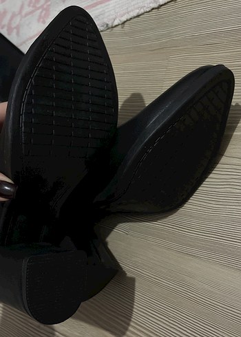 Siyah Kadın Dizüstü Topuklu Bot - Görsel 3