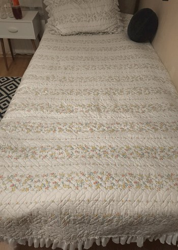 İşlemeli Beyaz Pastel Yatak Örtüsü English hom - Görsel 2