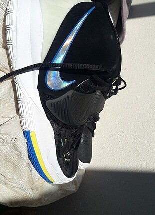 Kyrie 6 