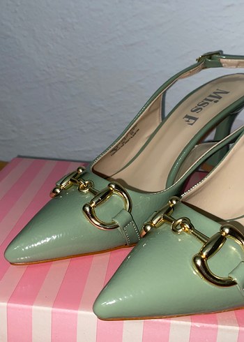Yeşil Deri Tokalı Blok Topuklu Kadın Ayakkabı - Görsel 3