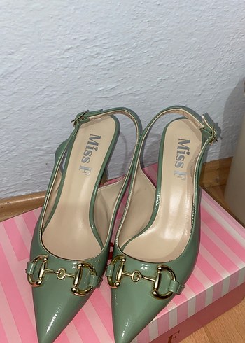 Yeşil Deri Tokalı Blok Topuklu Kadın Ayakkabı - Görsel 2