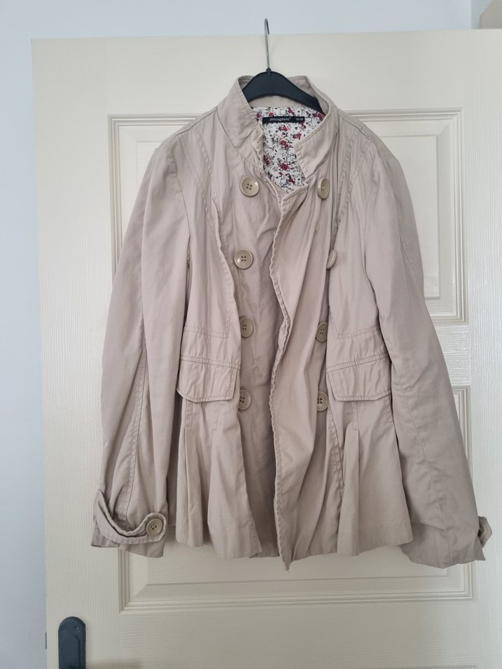 Bej Düğmeli Kadın Trençkot - Görsel 2