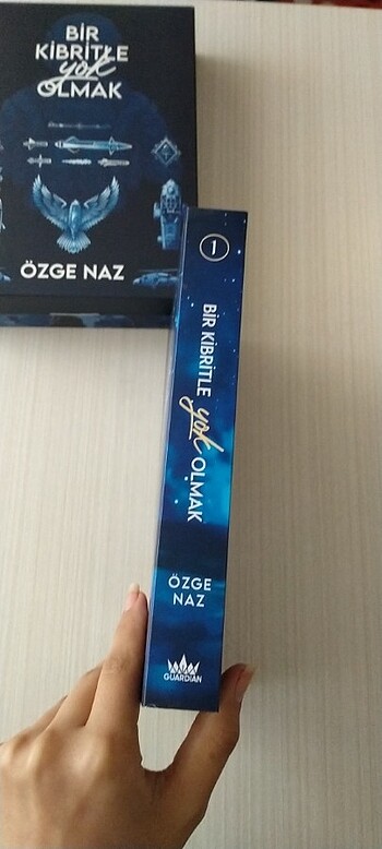 Beden BİR KİBRİTLE YOK OLMAK - ÖZGE NAZ - GUARDIAN YAYINLARI