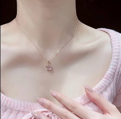 Pembe Taş Kolye