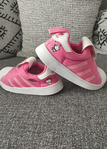 28 Beden Adidas Süperstar Hello Kitty Kuromi Özel Seri Spor Ayakkabı