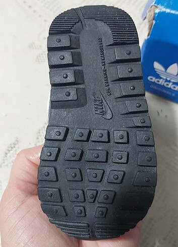 19 Beden Adidas bebek ayakkabısı