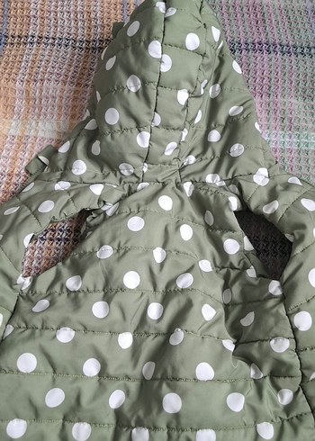 Kız Çocuk Kapüşonlu Puantiyeli Yelek - Görsel 3