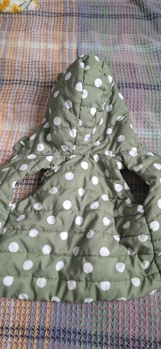 Kız Çocuk Kapüşonlu Puantiyeli Yelek - Görsel 3