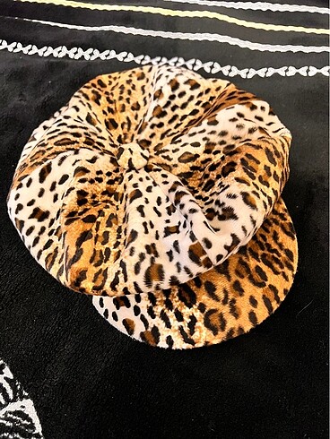 Leoparlı Peluş Şapka