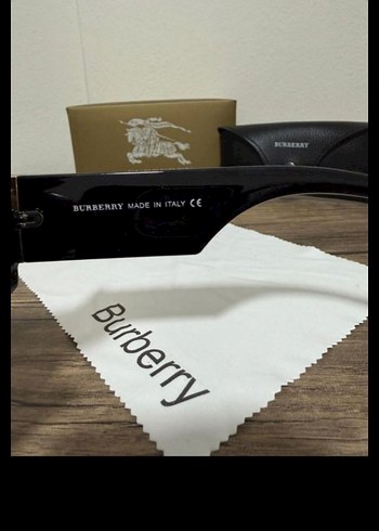 Beden Burberry Siyah Tokalı Kadın Güneş Gözlüğü