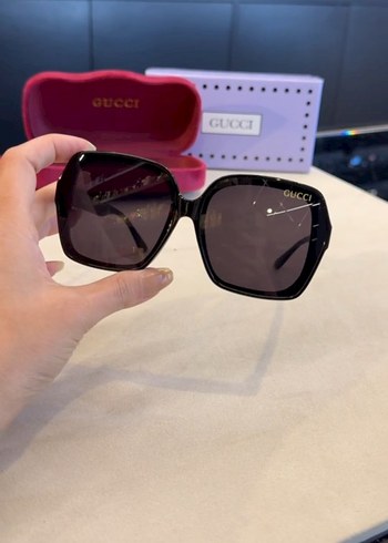 Gucci Gucci Siyah Parlak Klasik Kadın Güneş Gözlüğü