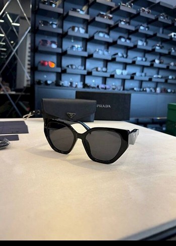 Prada Siyah Transparan Kadın Güneş Gözlüğü