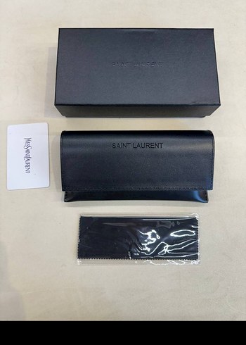 Saint Laurent Siyah Parlak Gözlük Kutusu