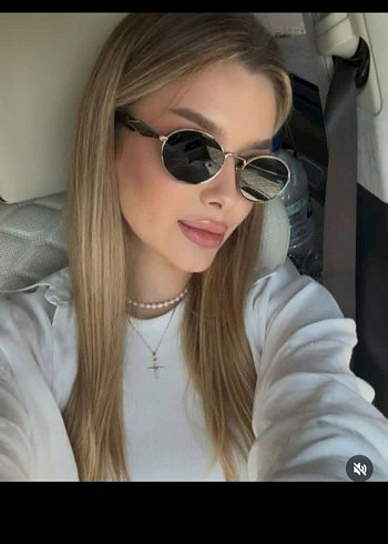 Beyaz Parlak Kadın Klasik Güneş Gözlüğü