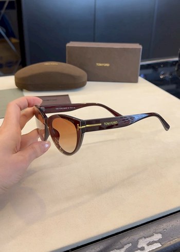 Klasik Şıklıkta Kahverengi Şeffaf Kadın Güneş Gözlüğü - Görsel 3