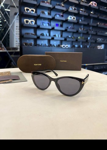 Kadın Şeffaf Gri Klasik Gözlük - Görsel 2