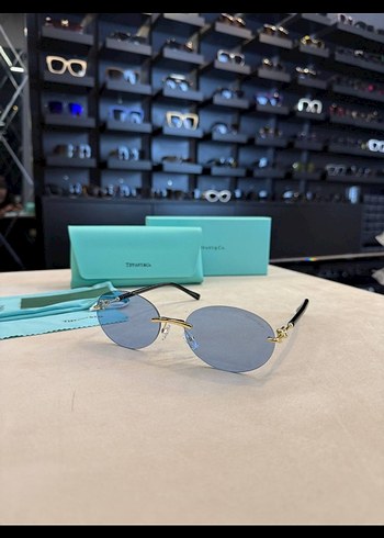 Pastel Mavi Kadın Güneş Gözlüğü - Görsel 2