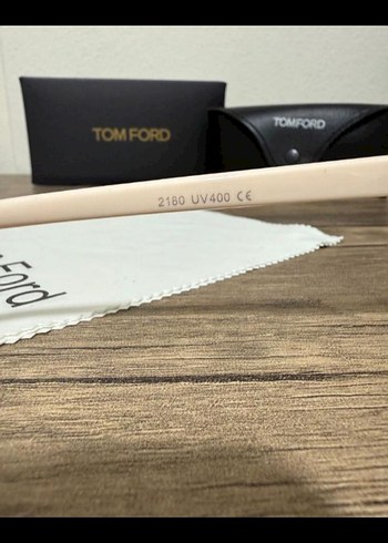 Şeffaf Bej Klasik Kadın Güneş Gözlüğü - Görsel 4