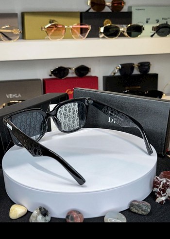 Parlak Bej Kadın Güneş Gözlüğü - Görsel 3