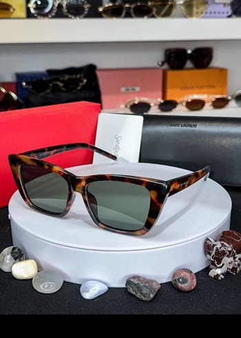 Kadın Parlak Kahverengi Klasik Güneş Gözlüğü - Görsel 2