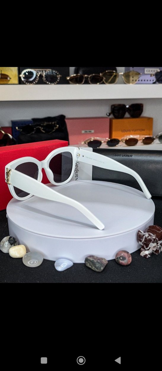 Beyaz Parlak Kadın Gözlüğü - Görsel 2