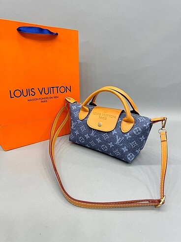 Louis Vuitton LOIS VUITTON ÇANTA ????