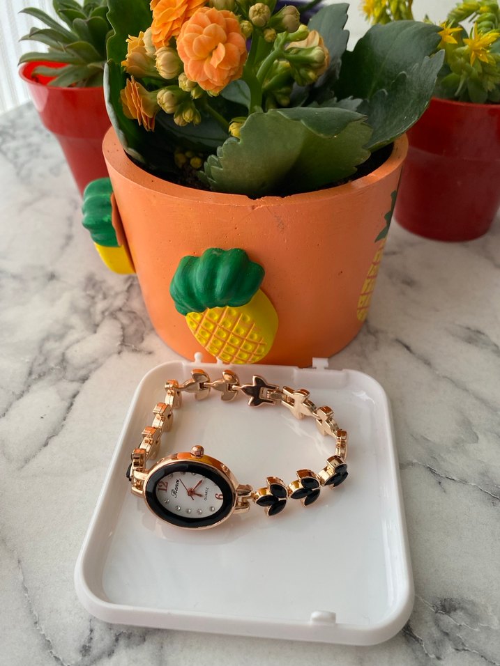 Hiç Kullanılmamış Rose Gold Siyah Detaylı Kadın Saat - Görsel 2