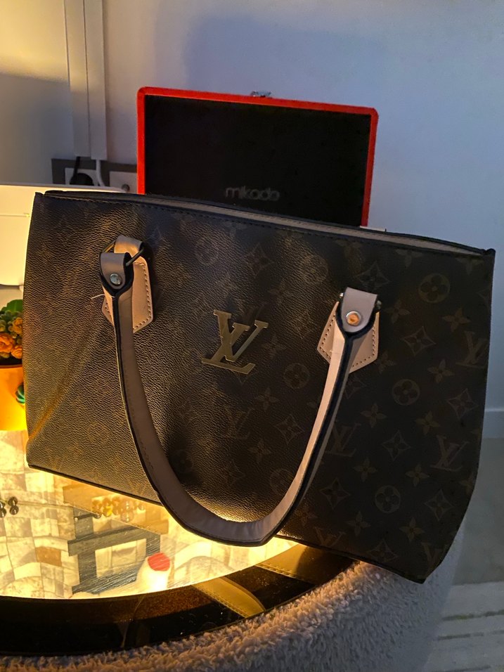 Günlük & Şık Kombinlere Uygun Büyük Çanta - Görsel 3