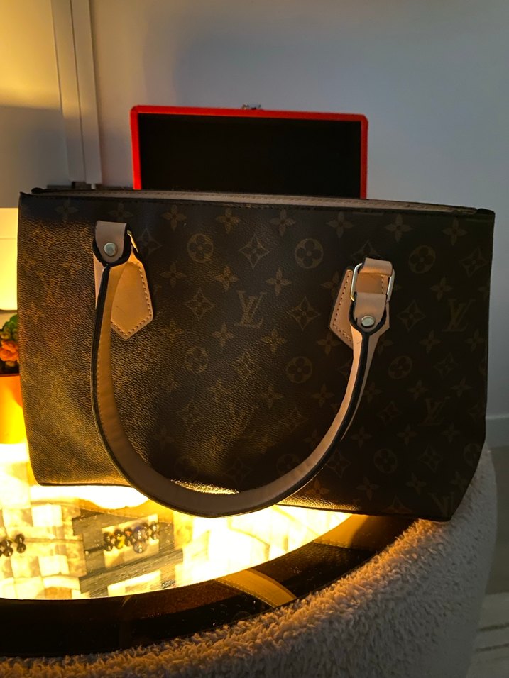 Günlük & Şık Kombinlere Uygun Büyük Çanta - Görsel 2