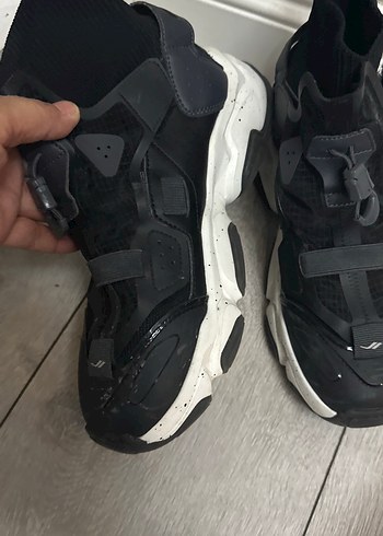 Kadın Siyah Spor Ayakkabı Velcro Detaylı - Görsel 3