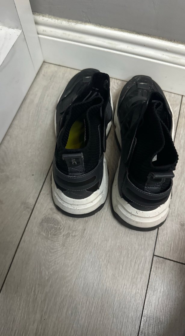 Kadın Siyah Spor Ayakkabı Velcro Detaylı - Görsel 4