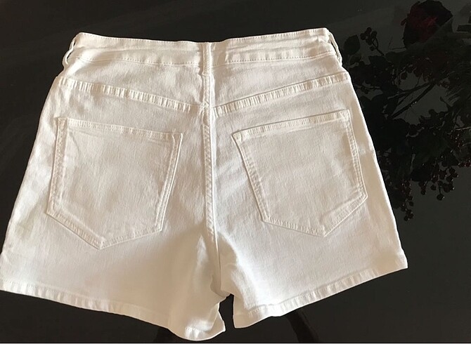 36 Beden beyaz Renk L.cwaikiki kot şort