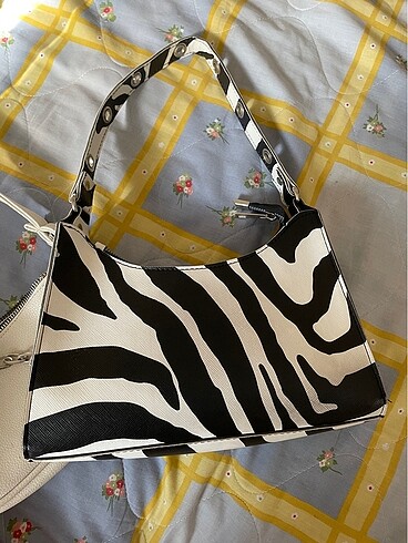 Zebra desenli çanta