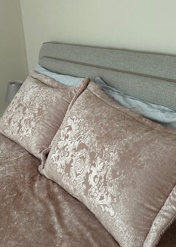 Pudra Tonlarda Batik Desenli Yatak Örtüsü - Görsel 2