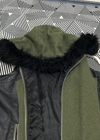 Kadın Yeşil Uzun Kolsuz Fermuarlı Ceket - Görsel 2