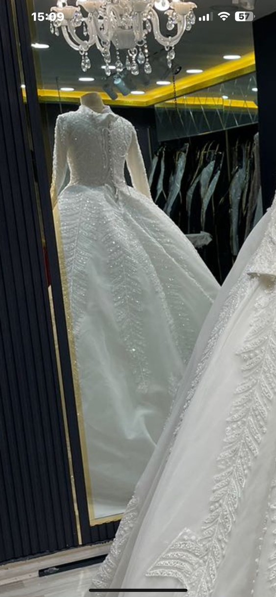 Parlak Detaylı Uzun Kollu Prenses Gelinlik - Görsel 3