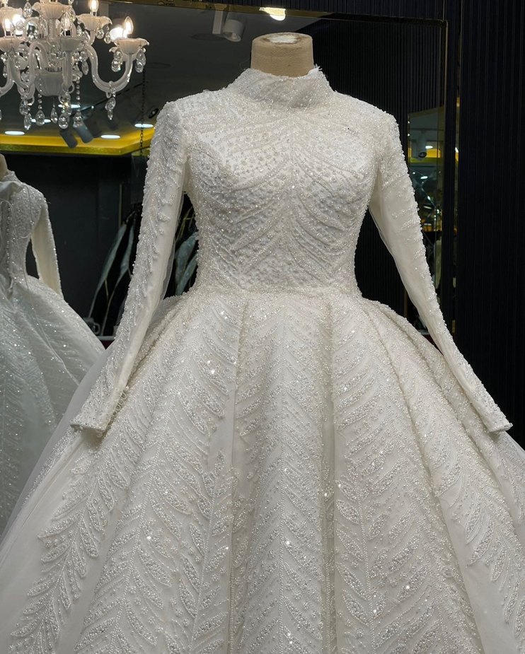 Parlak Detaylı Uzun Kollu Prenses Gelinlik - Görsel 4