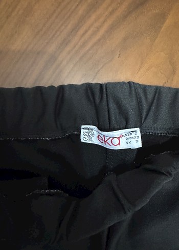 Siyah Rahat Kesim Mini Şort - Görsel 4